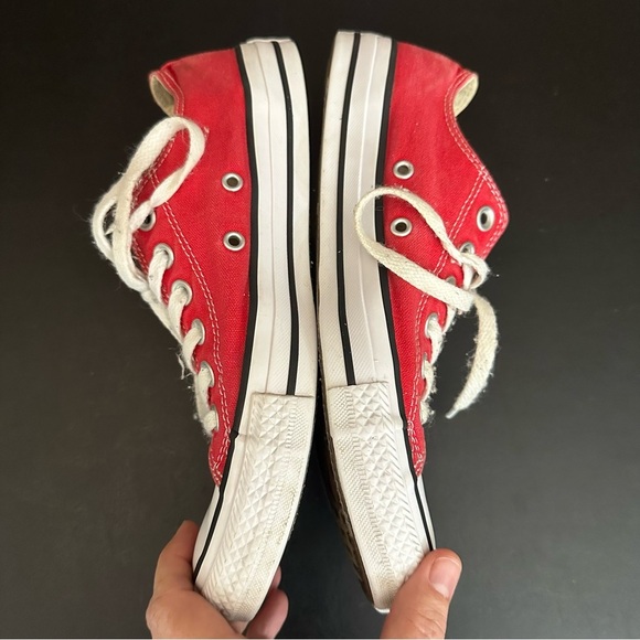 Converse All Star Chuck Taylor OX Low Top Sneakers In Red Ladies Size 8 Mens 6 - Picture 8 of 10
